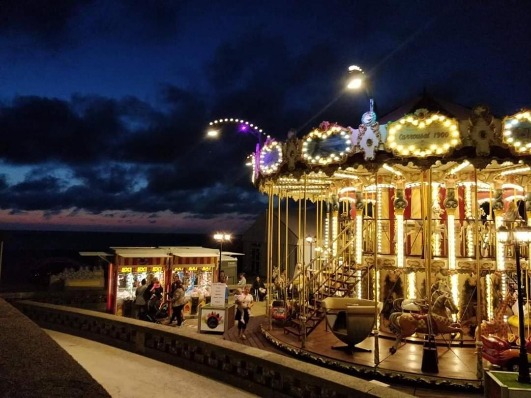 O Bord De L' Eau Le Tréport